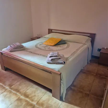 Adelegigi Apartamento